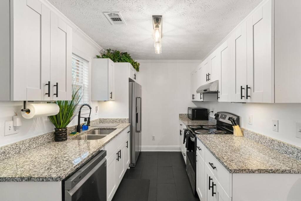 Modern 3Bd,2Ba Townhome Near Stadiums In Metro-Atl Atlanta Exterior photo